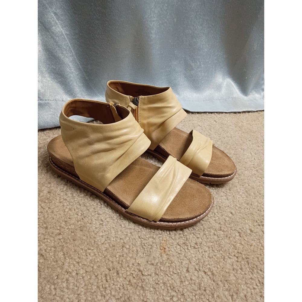 Comfortiva Gale Sandals Pillowtop Women's Sz 10W Leather